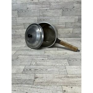 Vintage MIRACLE MAID 2.5 qt. Cast Aluminum Pot with Lid. 1950's/60's Wooden Hand